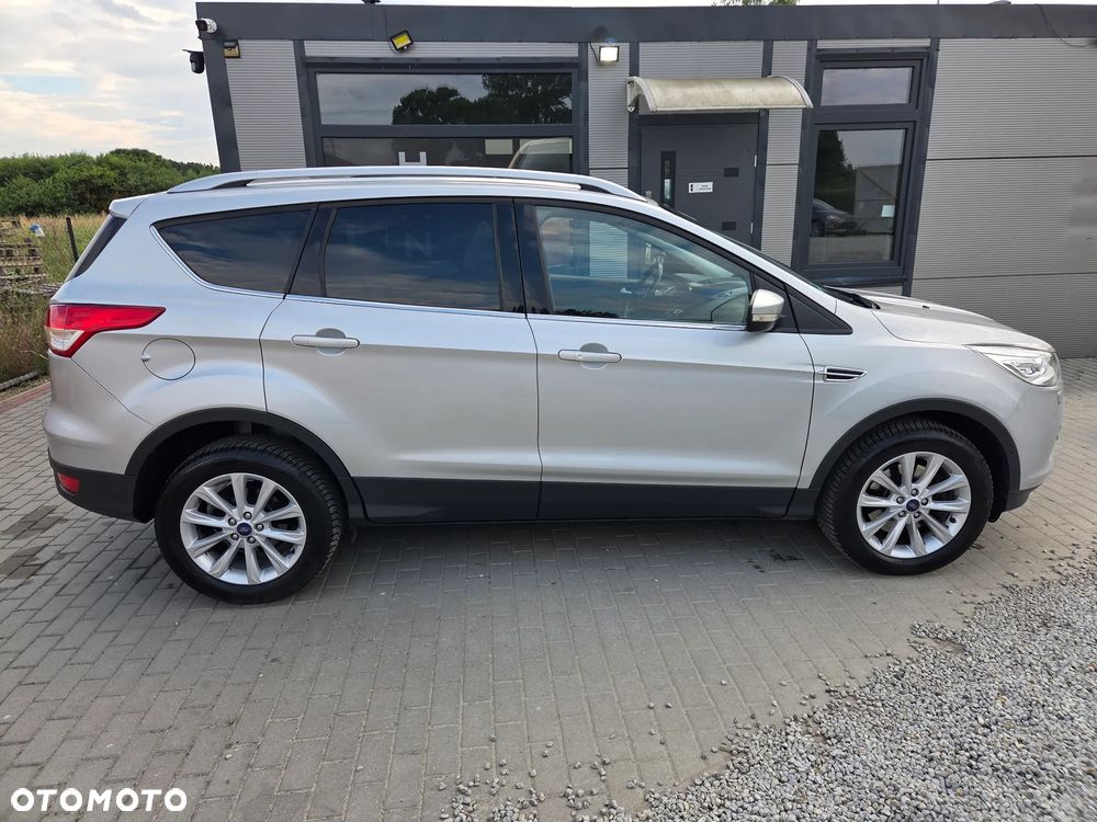 Ford Kuga 2.0 TDCi 2x4 Titanium - 6
