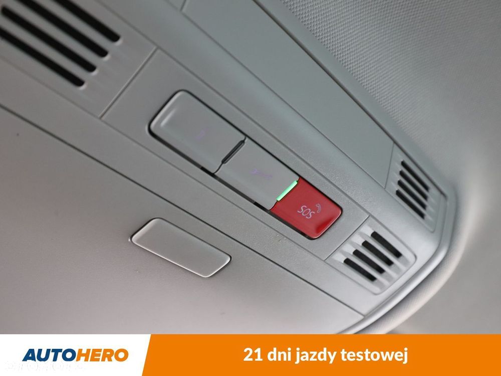 Volkswagen Passat - 37