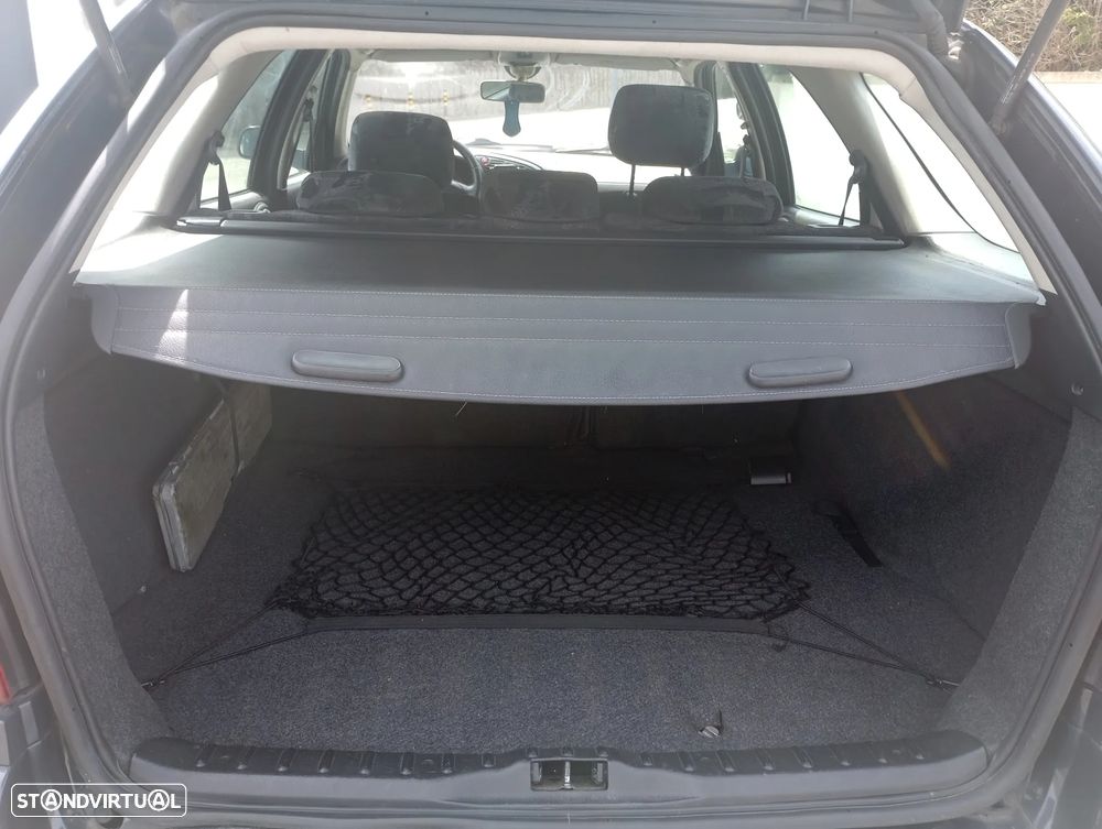 Citroën Xsara 1.4i Exclusive - 4