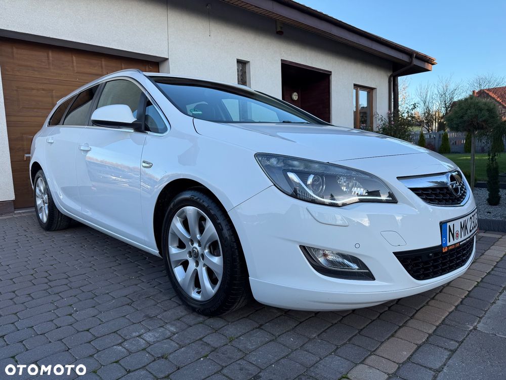 Opel Astra 1.6 Turbo Sports Tourer Innovation - 1