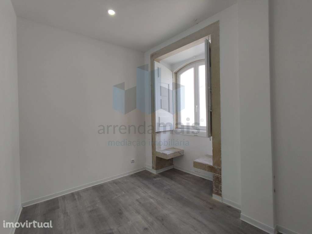 Vende-se edificio para Residencial Sénior/Lar ja com alvará - Grande imagem: 2/29