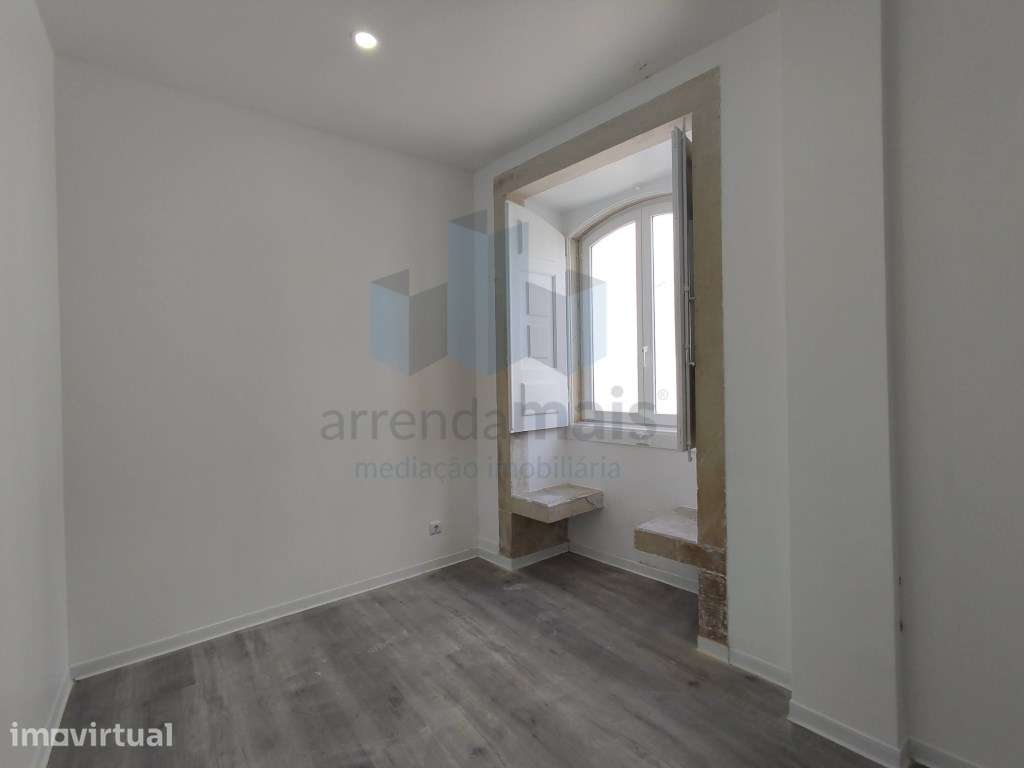 Vende-se edificio para Residencial Sénior/Lar ja com alvará - Grande imagem: 2/29
