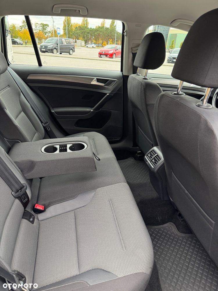 Volkswagen Golf 1.6 TDI BlueMot Comfortline - 17