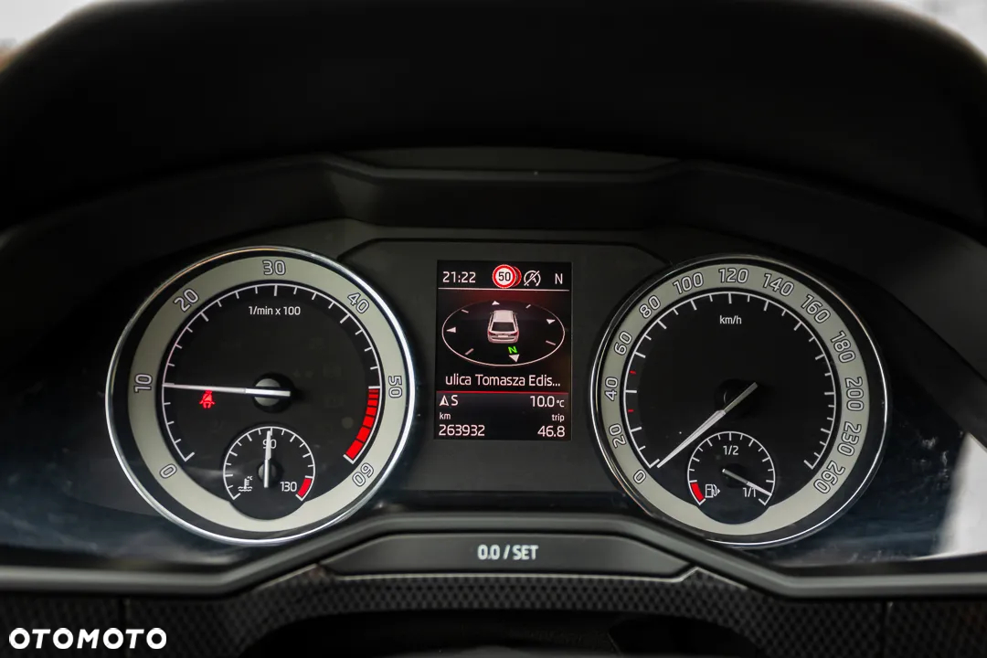 Skoda Superb 2.0 TDI 4x4 Sportline DSG - 32