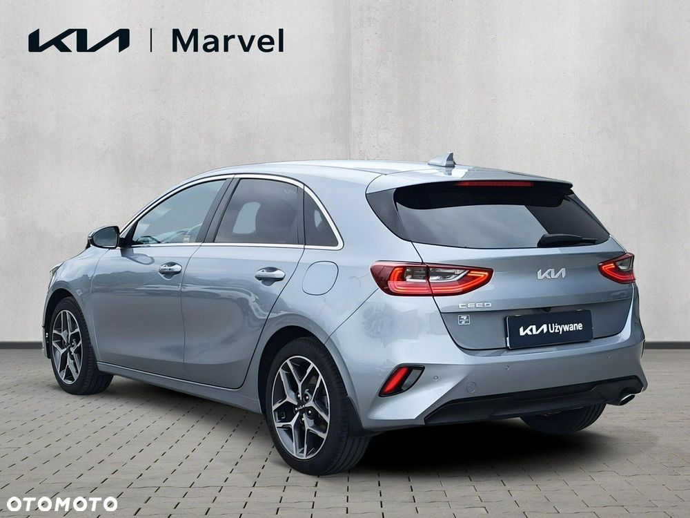 Kia Ceed - 4