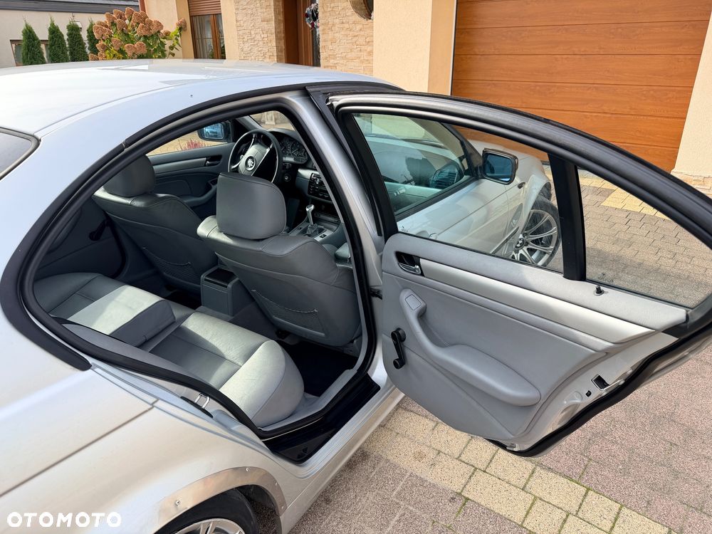 BMW Seria 3 316i - 25