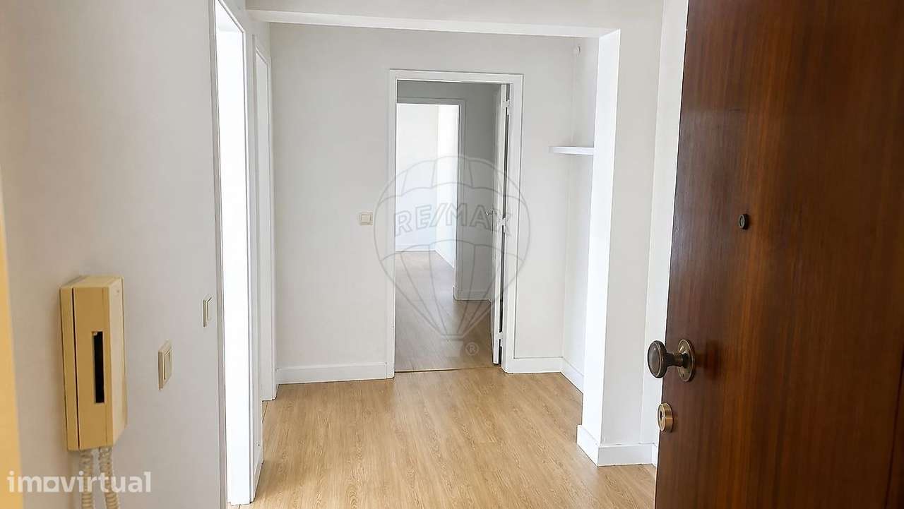 Apartamento T2 para arrendamento - Grande imagem: 2/11