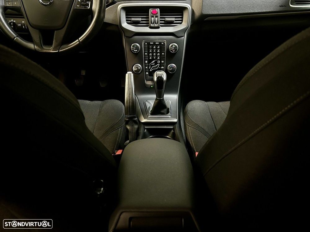 Volvo V40 2.0 D2 Momentum - 21