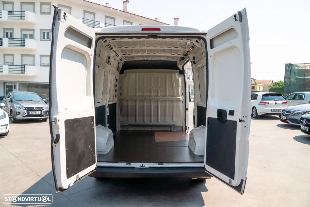 Citroën Jumper 2.0 BlueHDi 35 L2H2 - 12
