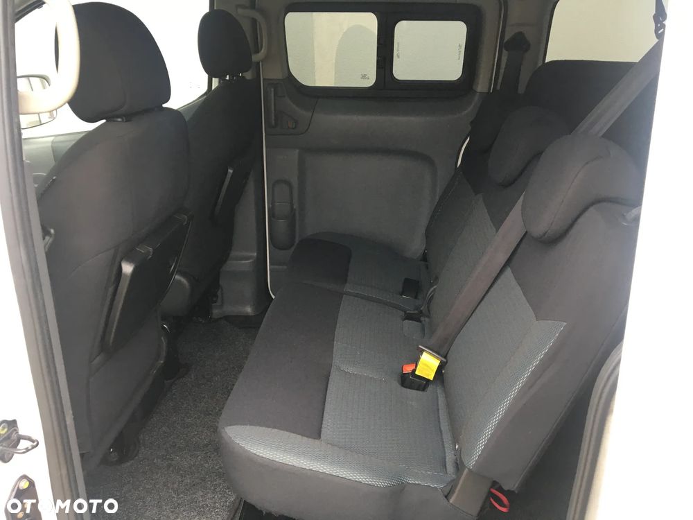 Nissan NV200 - 4