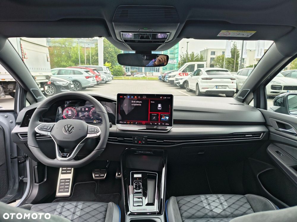 Volkswagen Golf Variant 1.5 eTSI mHEV R-Line Plus DSG - 29