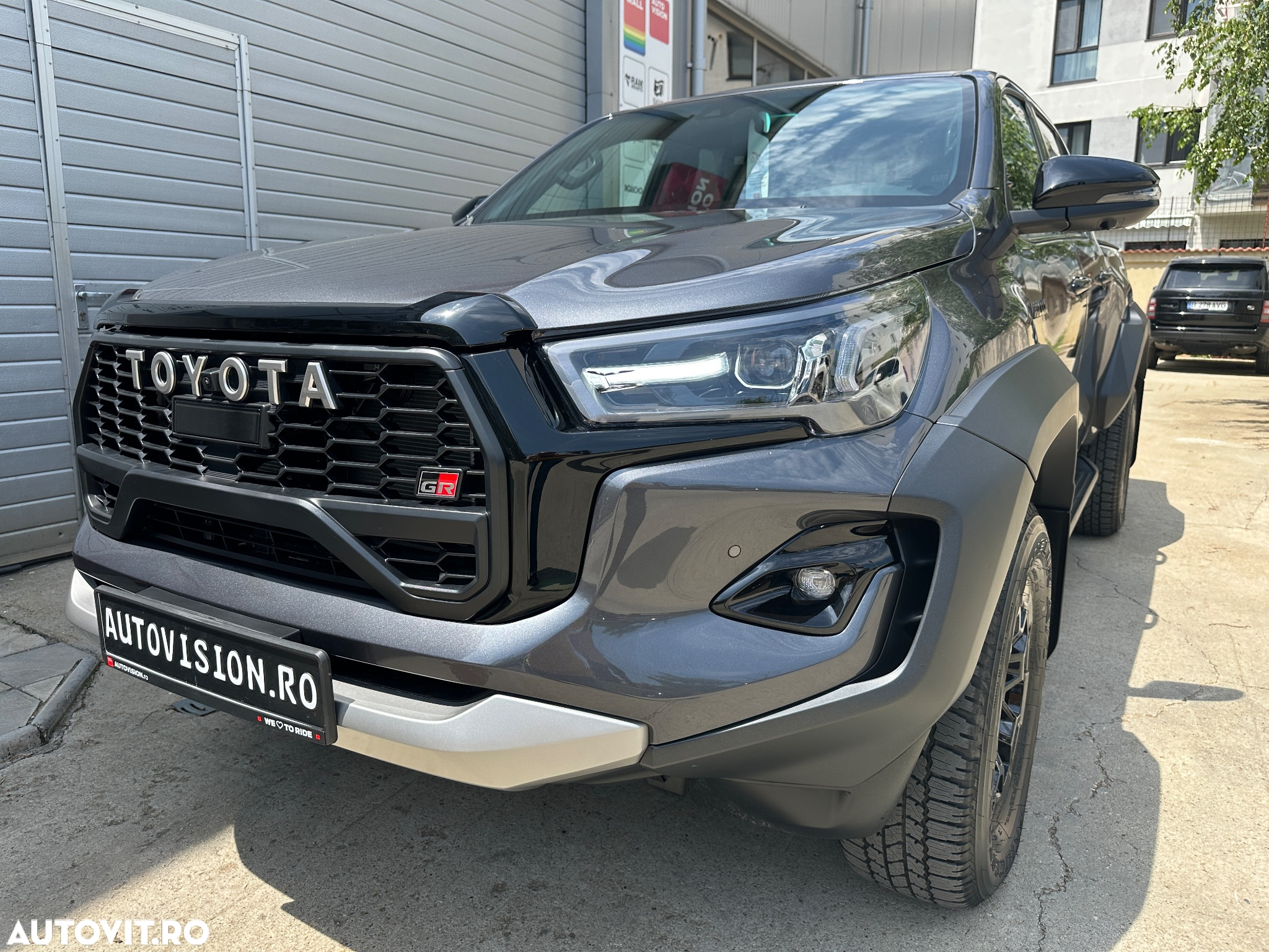 Toyota Hilux 2.8D 204CP 4x4 Double Cab AT GR Sport - 33
