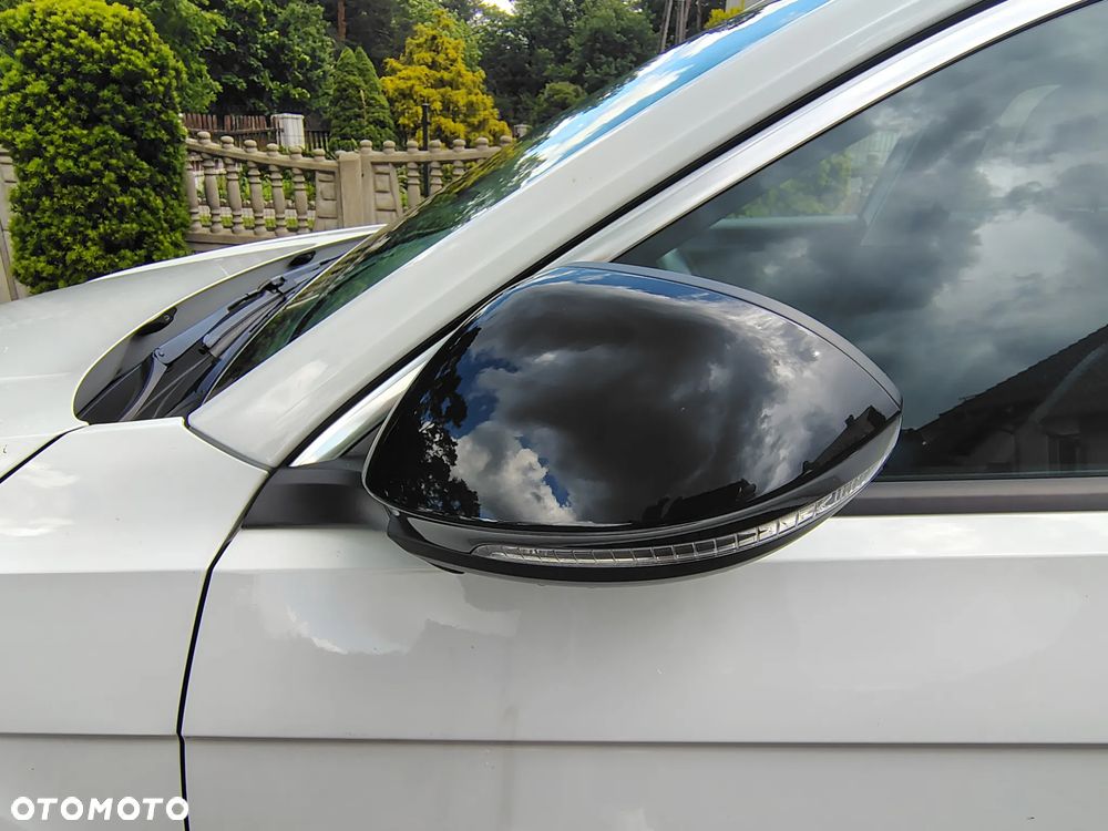 Volkswagen T-Roc 1.5 TSI Style - 28