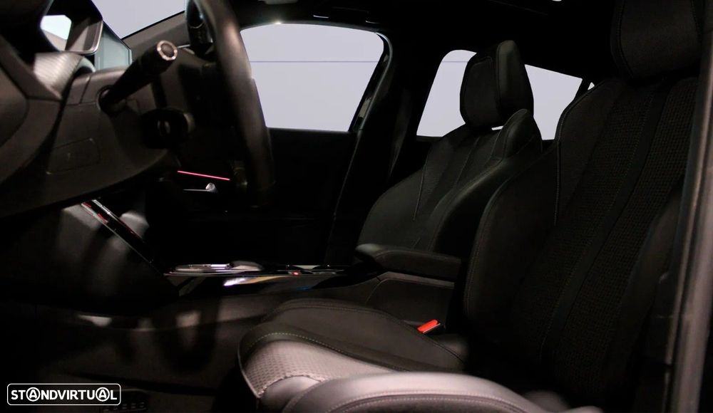 Peugeot e-2008 - 6