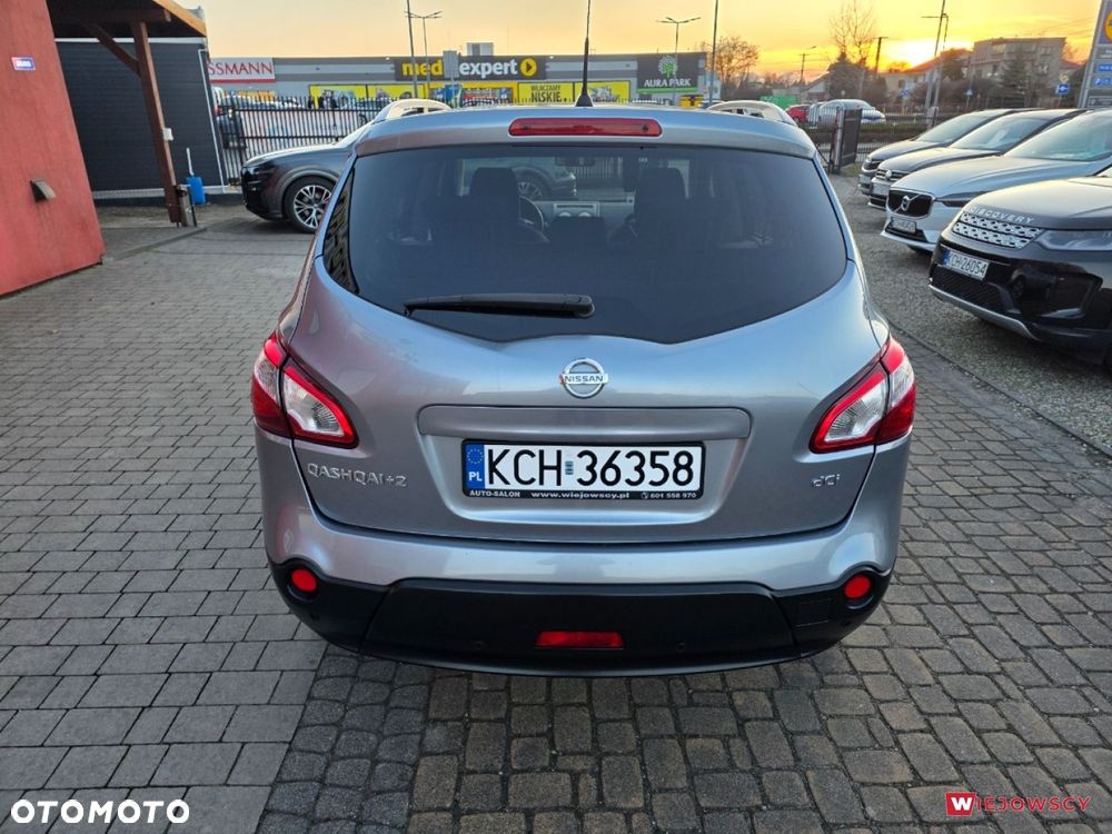 Nissan Qashqai+2 - 10