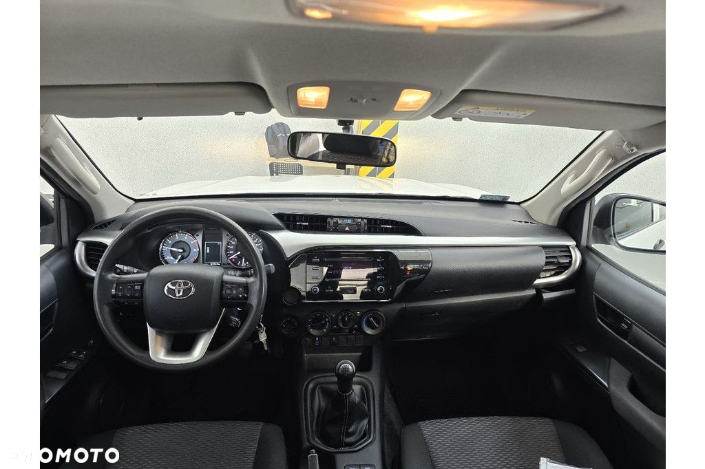 Toyota Hilux - 8