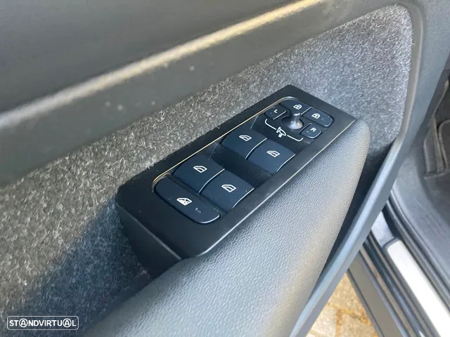 Volvo XC 40 1.5 T4 PHEV Plus Bright - 32