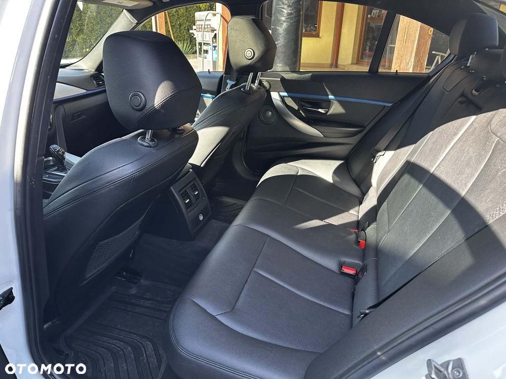 BMW Seria 3 328i - 13