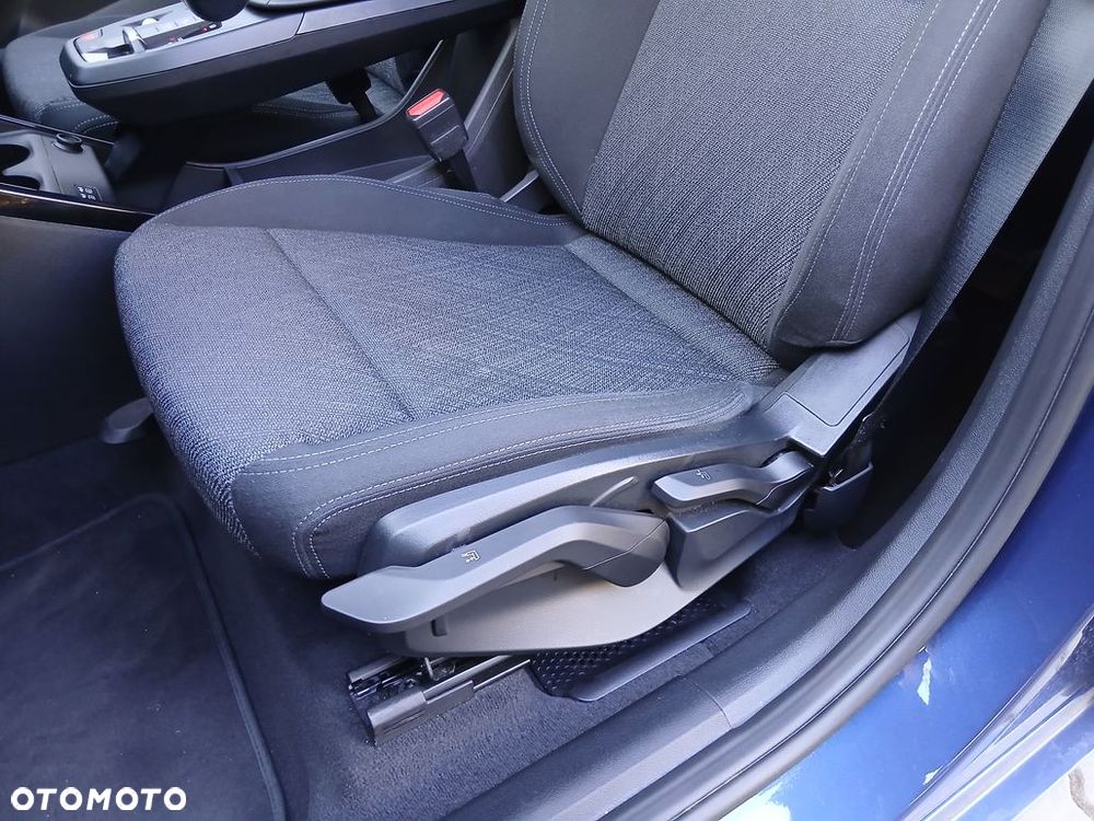 BMW Seria 2 218d GT - 22