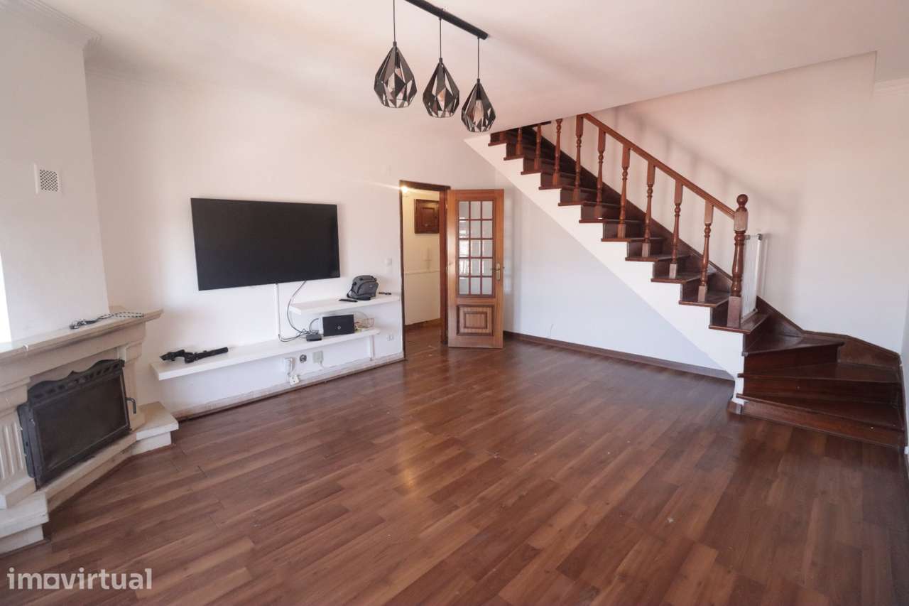 Apartamento Duplex T4+1 de ampla área, em Mem Martins - Grande imagem: 4/21