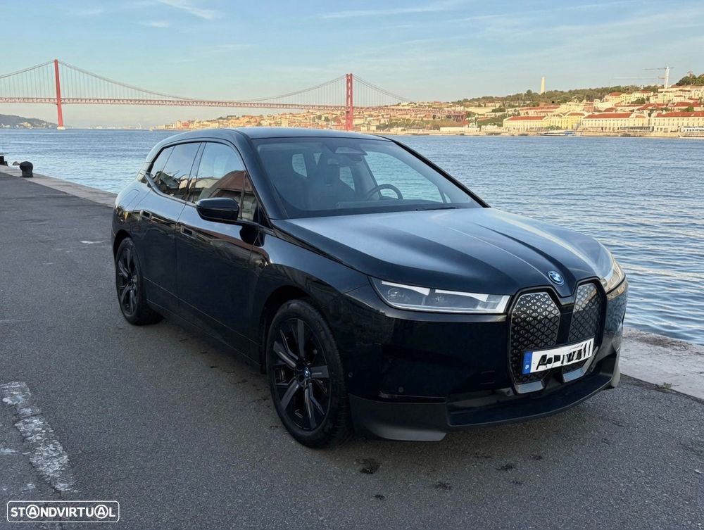 BMW iX xDrive 40 Pack Desportivo - 1
