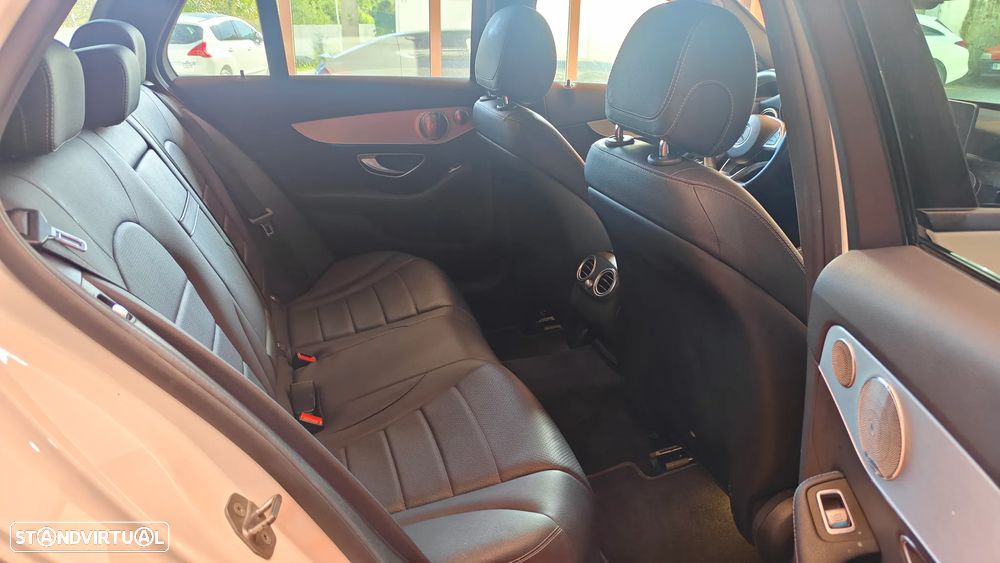 Mercedes-Benz C 350 e T 7G-TRONIC AMG Line - 13