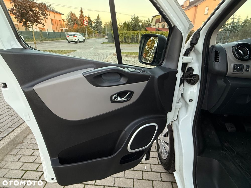 Renault Trafic - 12
