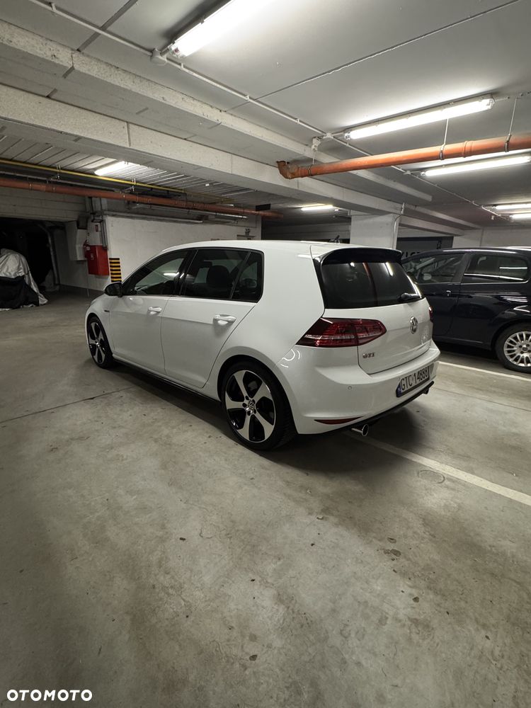 Volkswagen Golf 2.0 TSI BMT GTI Performance DSG - 27
