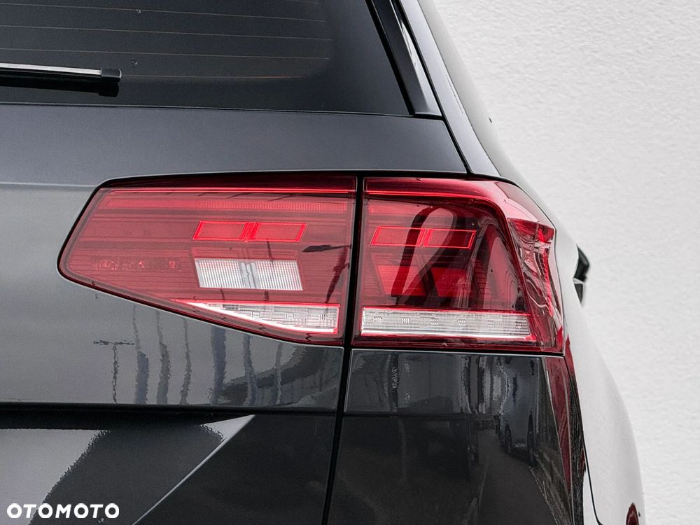 Volkswagen Passat 2.0 TSI Elegance DSG - 11
