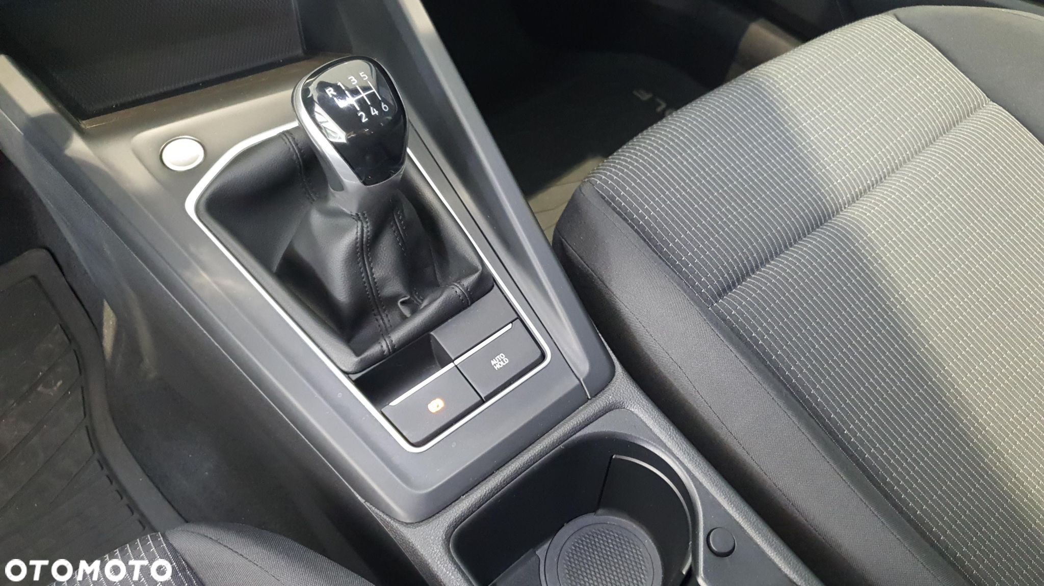 Volkswagen Golf VIII 2.0 TDI - 15