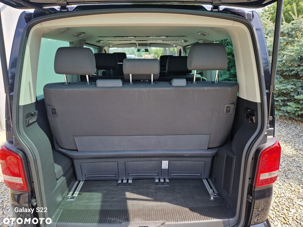 Volkswagen Multivan - 11