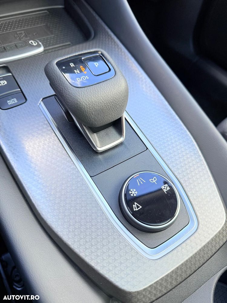 Nissan Qashqai 1.3 l MHEV X-Tronic 4WD Tekna - 22