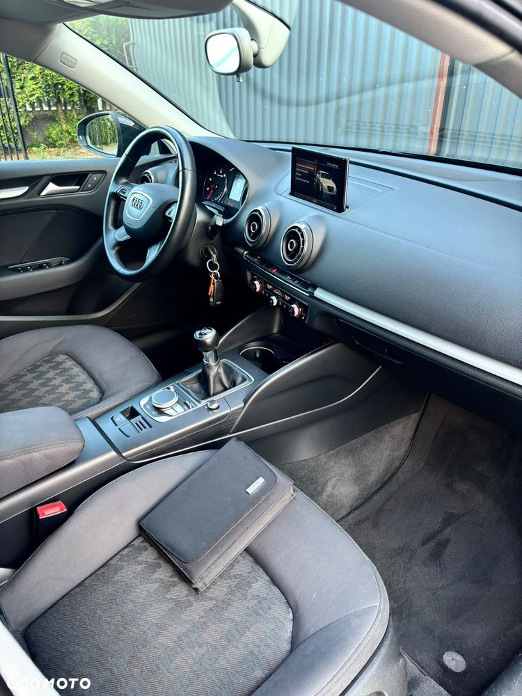 Audi A3 Sportback 1.4 TFSI Ambition - 19