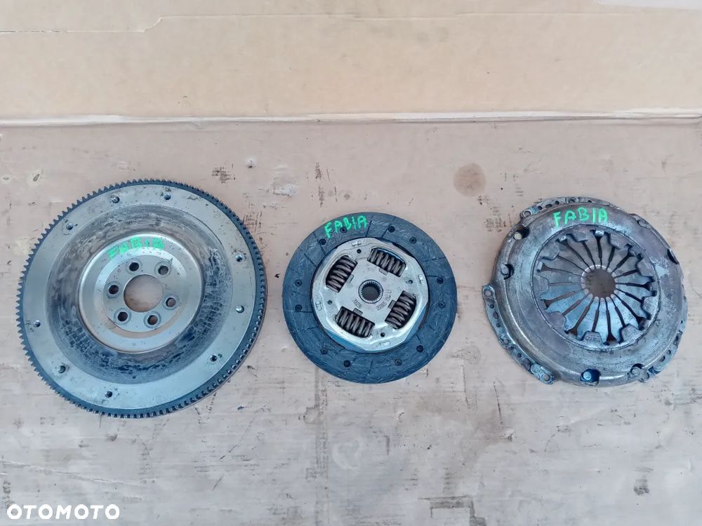 Sprzęgło tarcza docisk koło Skoda Fabia I 1.4 16v 030105271D - 1