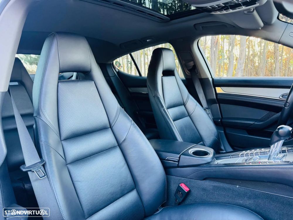 Porsche Panamera Platinum Edition - 40