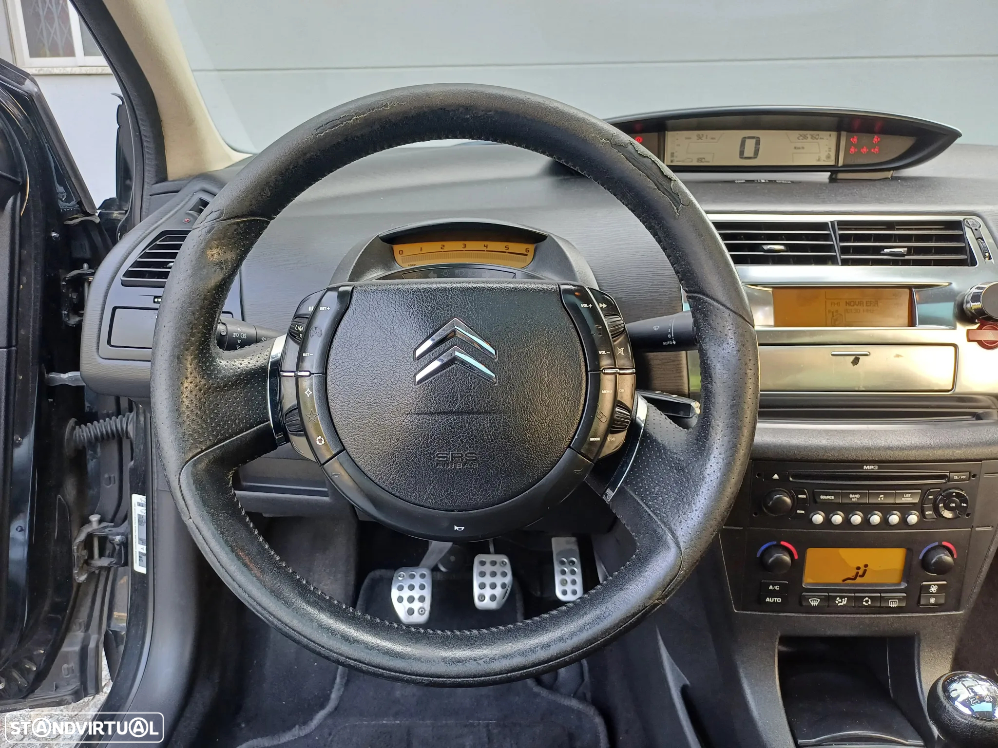 Citroën C4 Coupé 1.6 HDi 110 VTR - 23