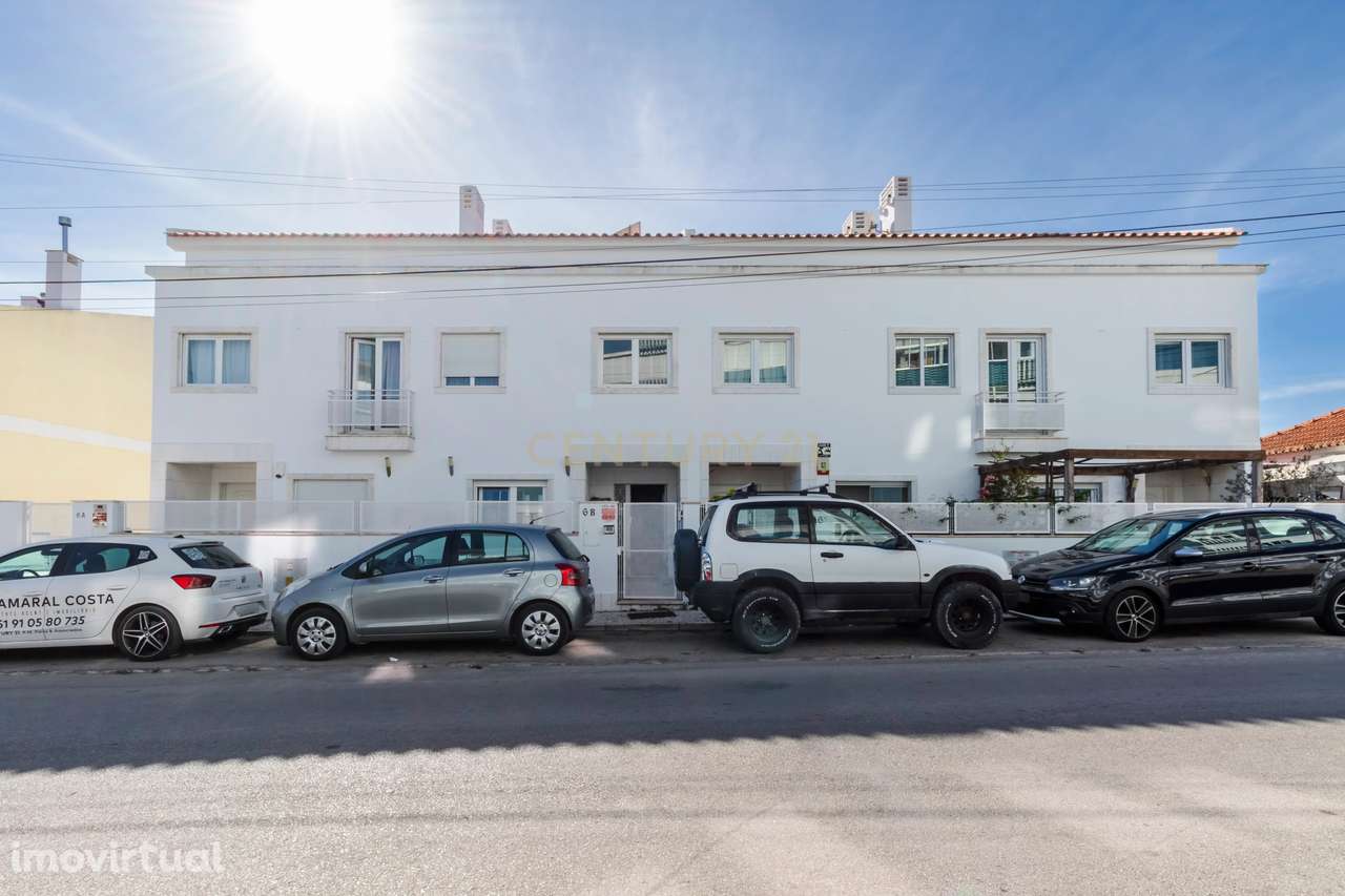 Moderna Moradia de banda T4 VISTA MAR na Charneca de Caparica, Almada - Grande imagem: 2/60