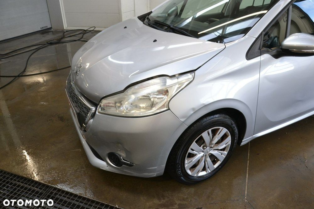 Peugeot 208 - 14