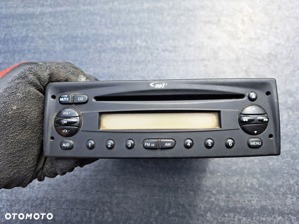IVECO DAILY IV 06-12 RADIO ORYGINALNE 7607005082