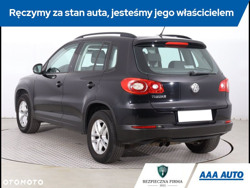 Volkswagen Tiguan - 5