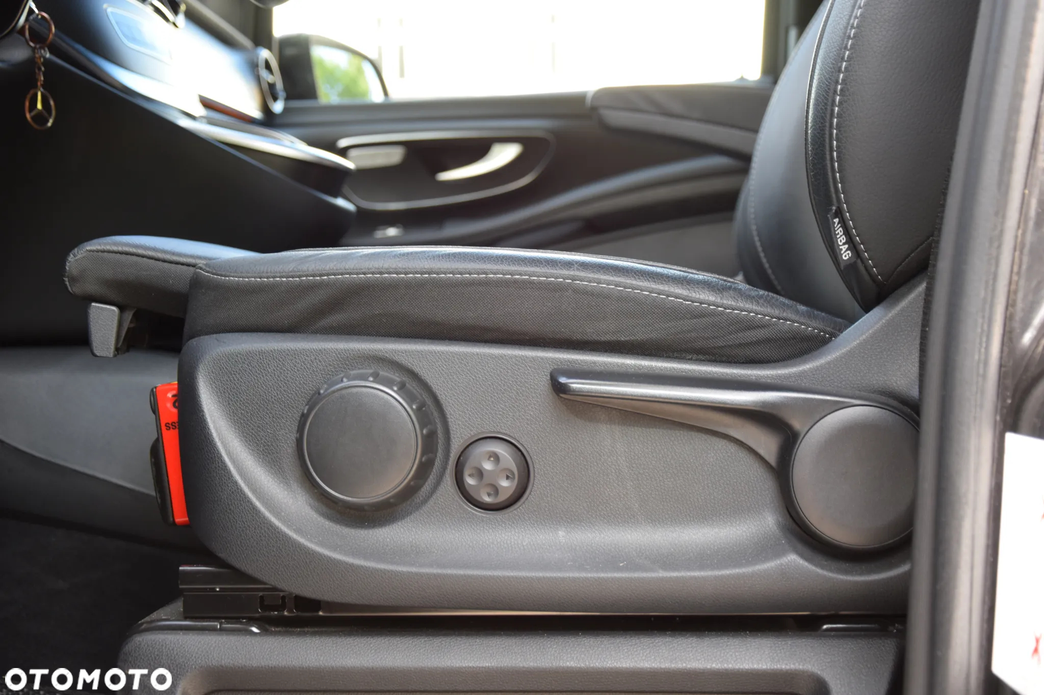 Mercedes-Benz Klasa V 300 d 4-Matic Avantgarde 9G-Tronic (d³ugi) - 39