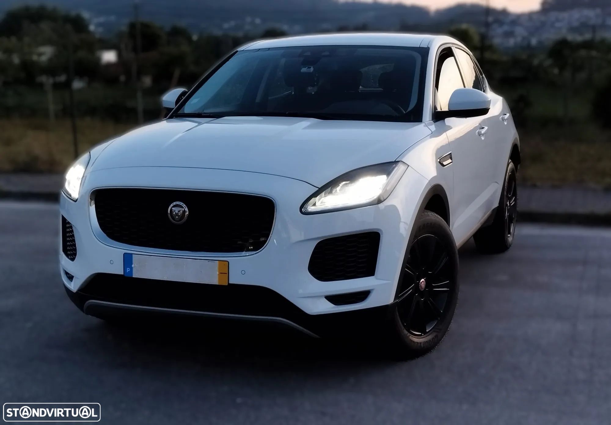 Jaguar E-Pace 2.0 i4D - 1