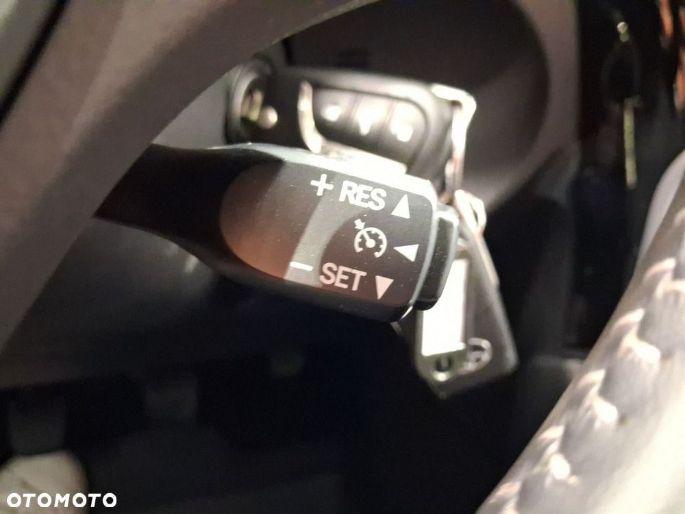 Toyota Auris - 21