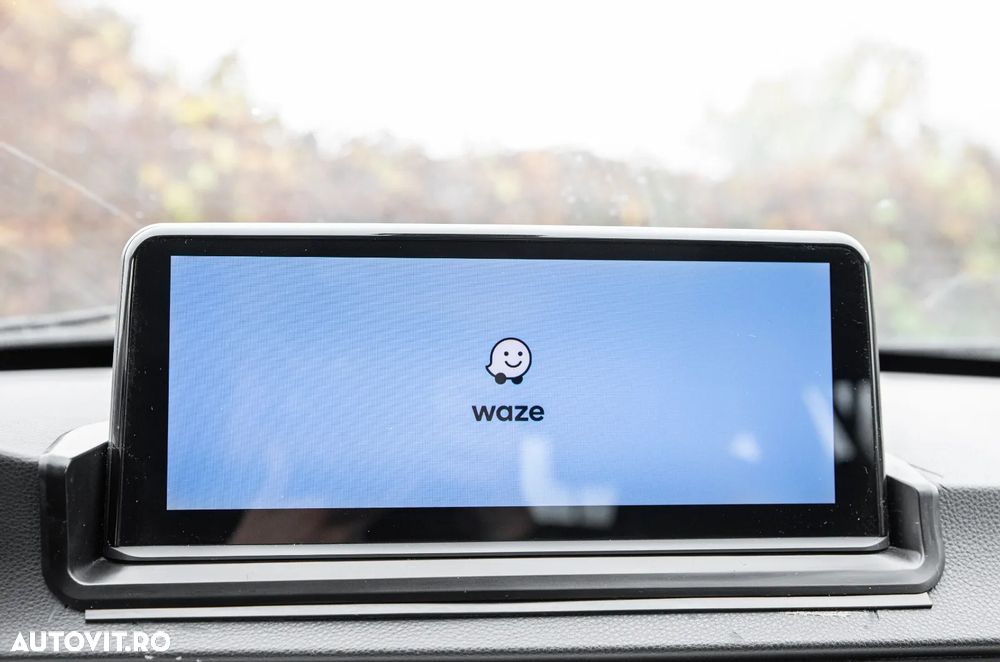 BMW Seria 3 320d xDrive DPF Touring Aut. Edition Exclusive - 13