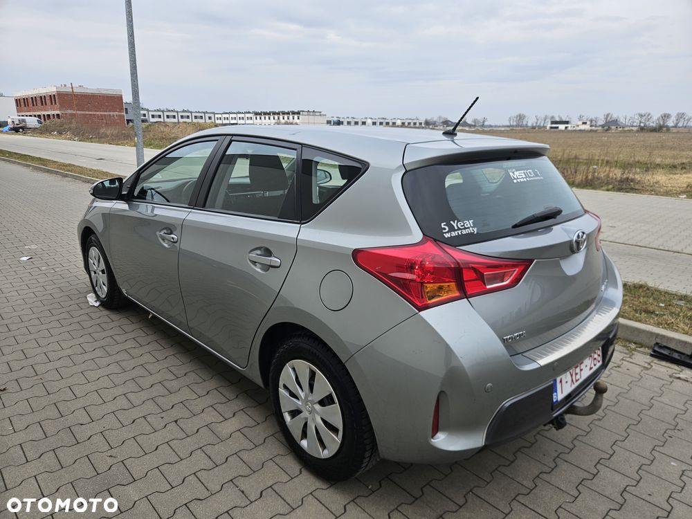 Toyota Auris 1.33 Dual-VVT-i Comfort - 14