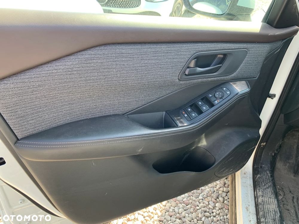 Nissan Rogue - 13