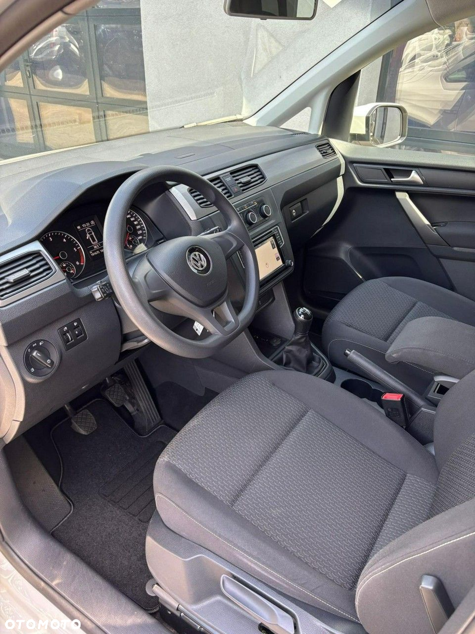 Volkswagen Caddy - 11