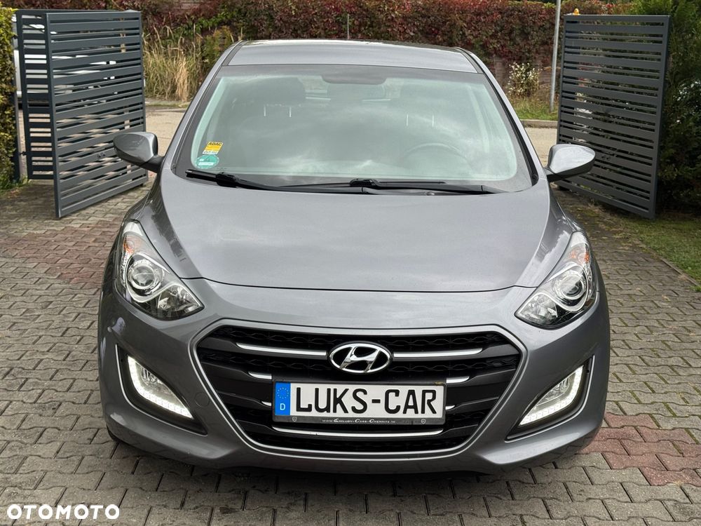 Hyundai i30 1.4 Passion - 9
