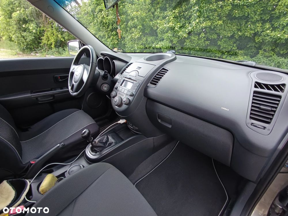 Kia Soul 1.6 L - 7
