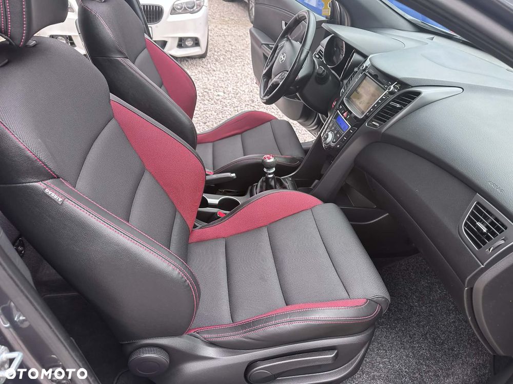 Hyundai i30 1.6 T GDI Turbo - 14